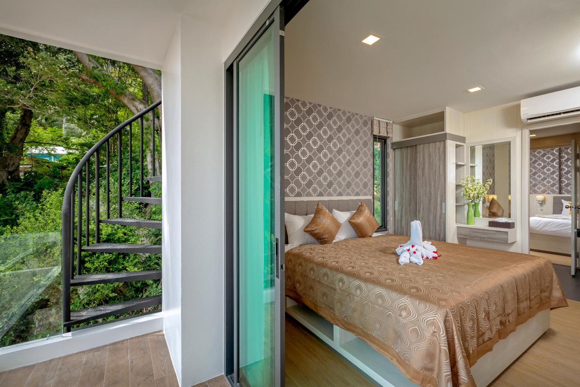 Splendid Sea View Resort Pantai Kata Bilik gambar