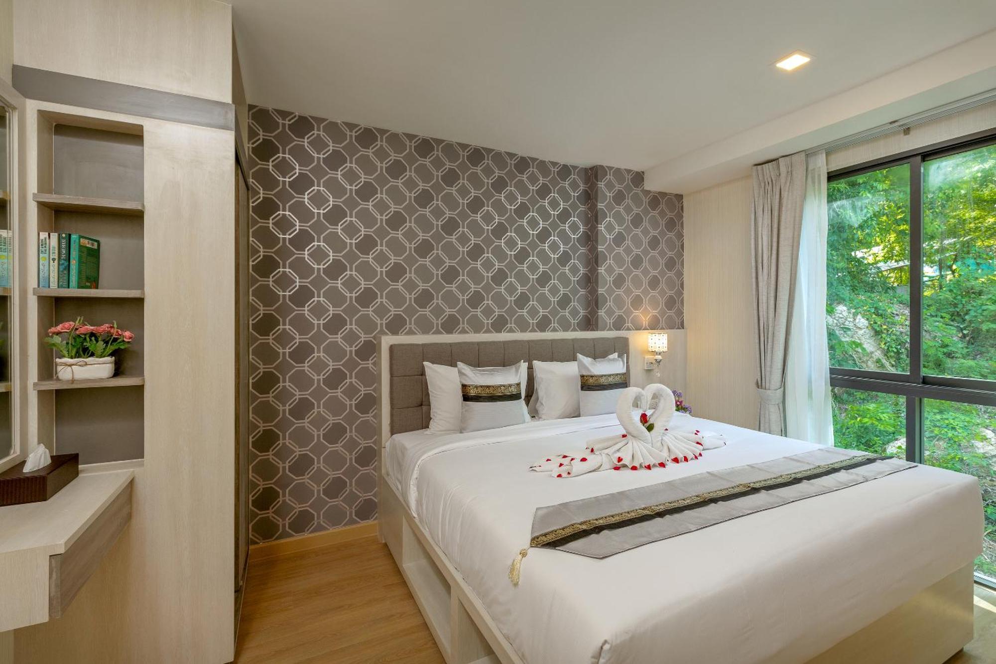 Splendid Sea View Resort Pantai Kata Bilik gambar