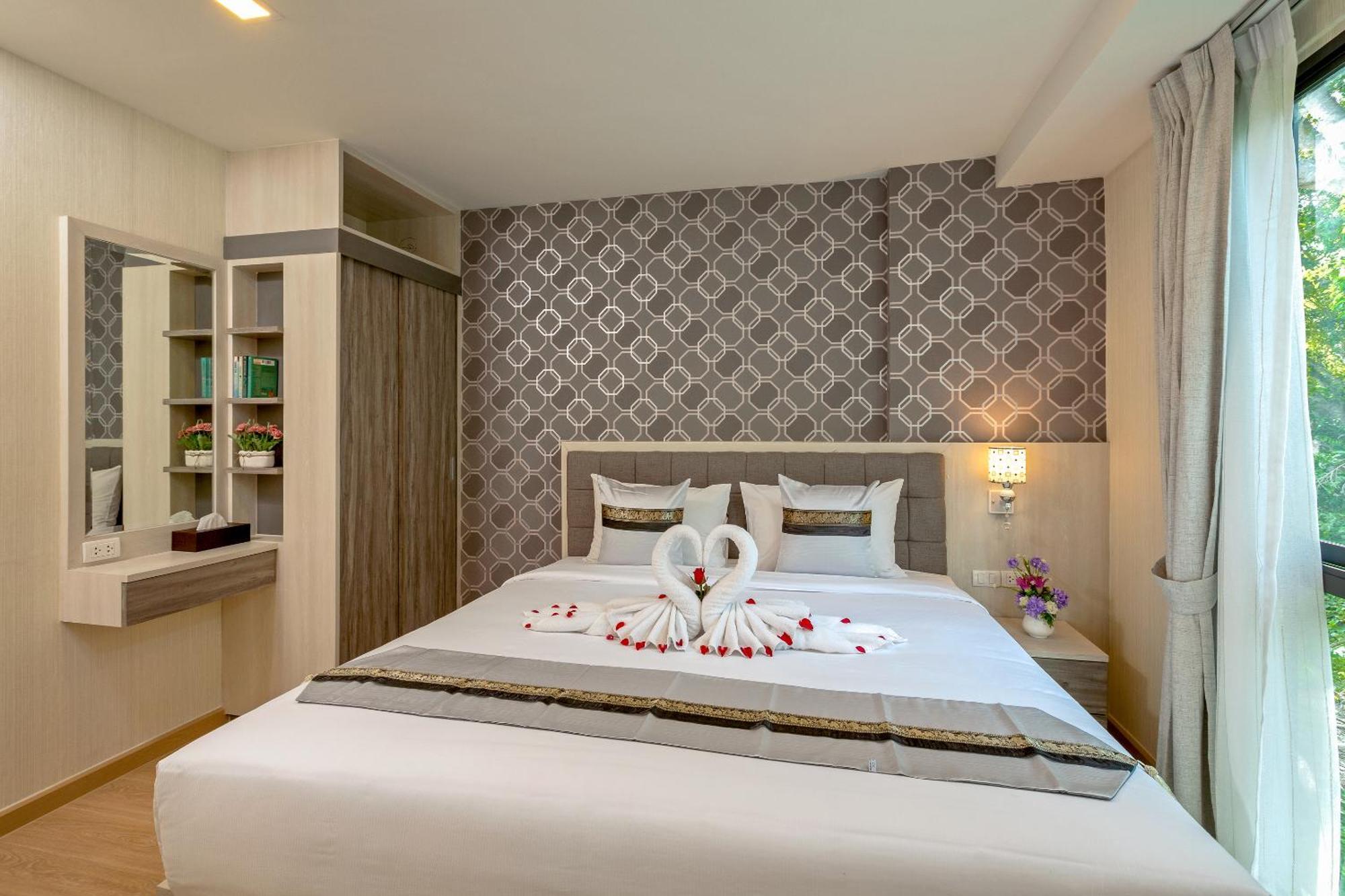 Splendid Sea View Resort Pantai Kata Bilik gambar