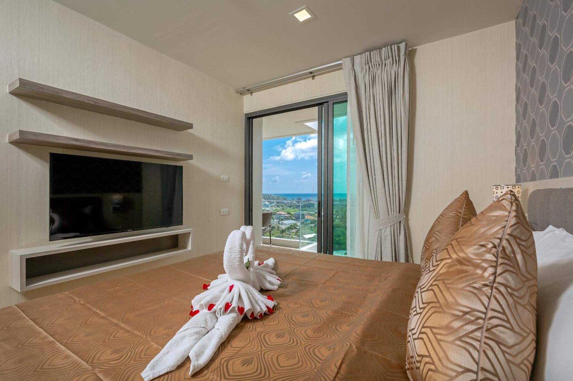 Splendid Sea View Resort Pantai Kata Bilik gambar