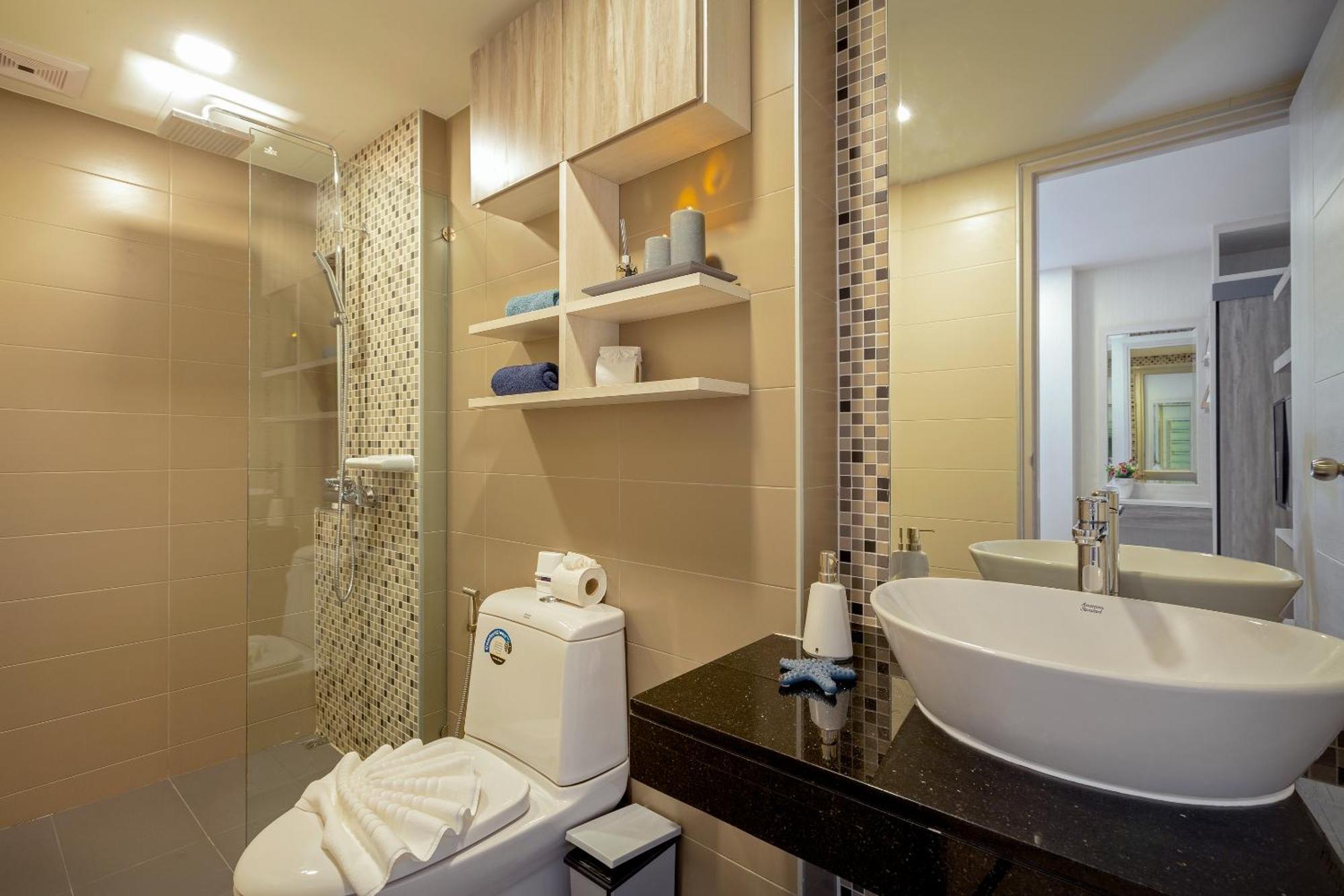 Splendid Sea View Resort Pantai Kata Bilik gambar