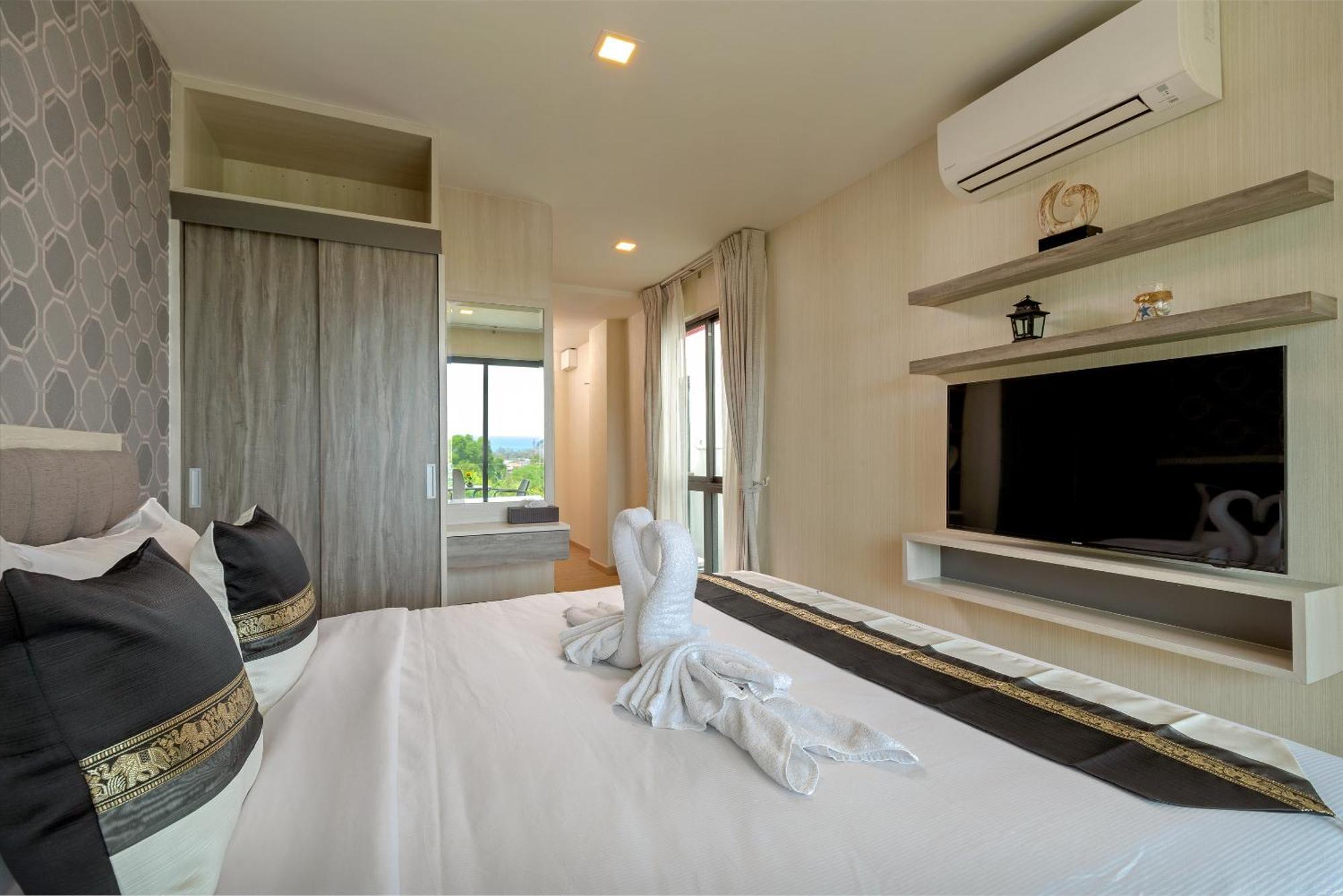Splendid Sea View Resort Pantai Kata Bilik gambar
