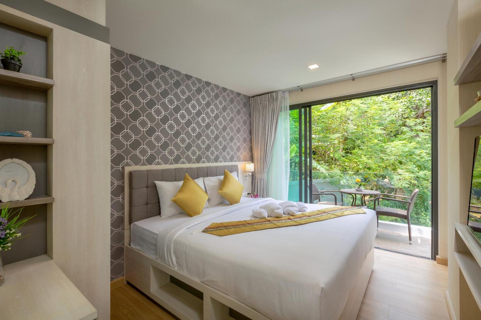 Splendid Sea View Resort Pantai Kata Bilik gambar