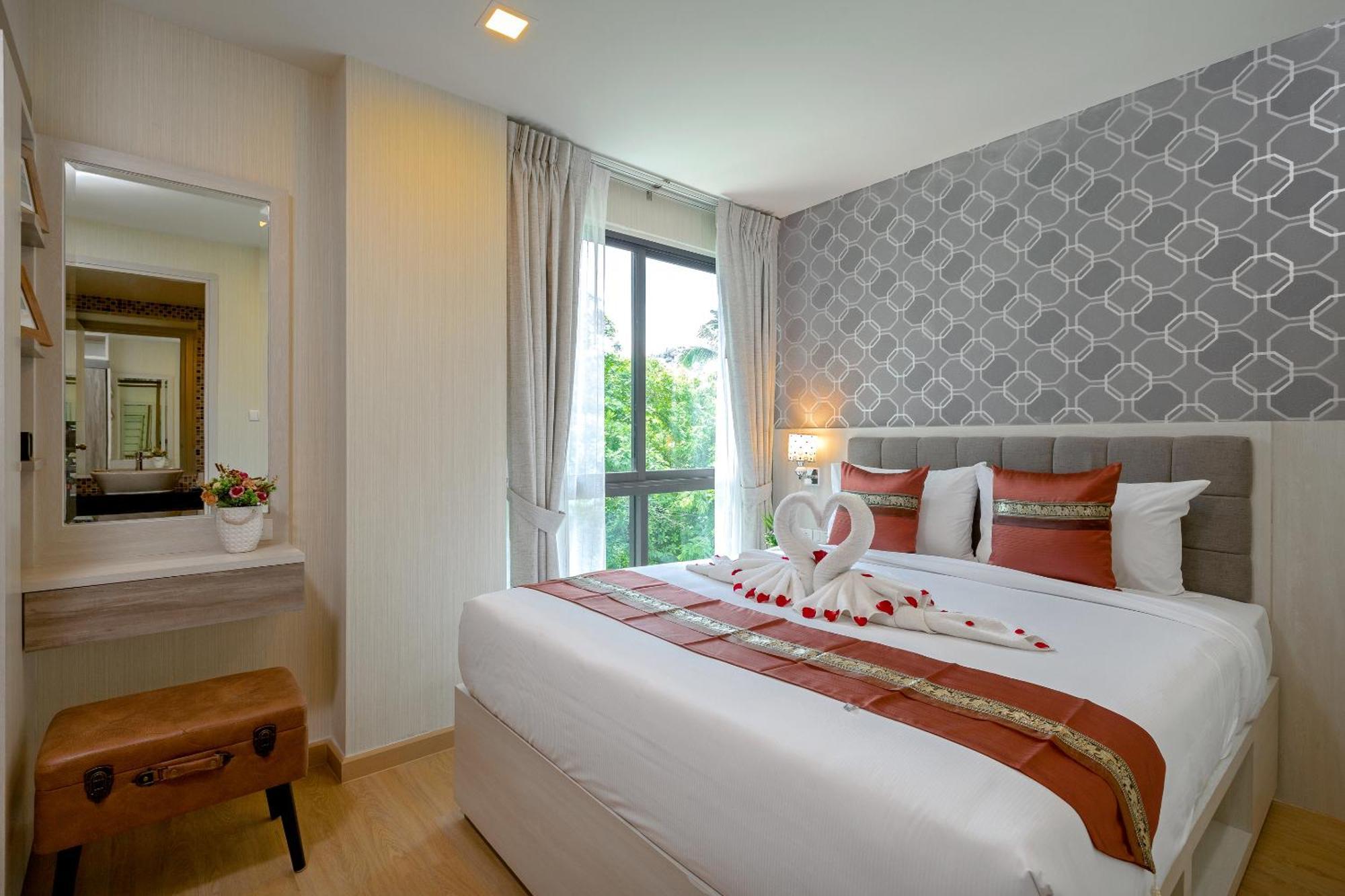 Splendid Sea View Resort Pantai Kata Bilik gambar